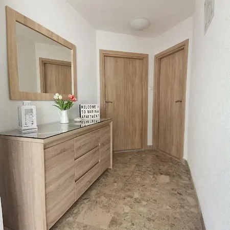 Marina Pavic Apartman *