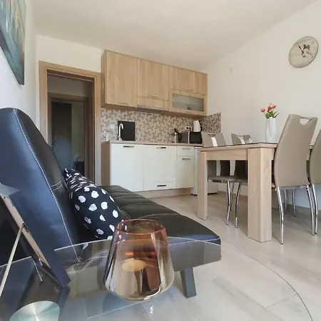 Marina Pavic Apartman Hvar Town