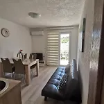 Apartment Marina Pavic *