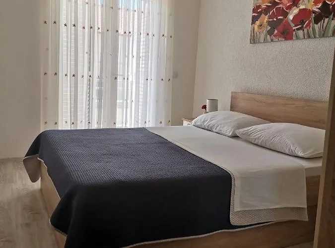 Marina Pavic Apartmán *