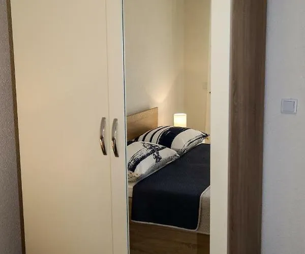 Marina Pavic Apartment Hvar Town